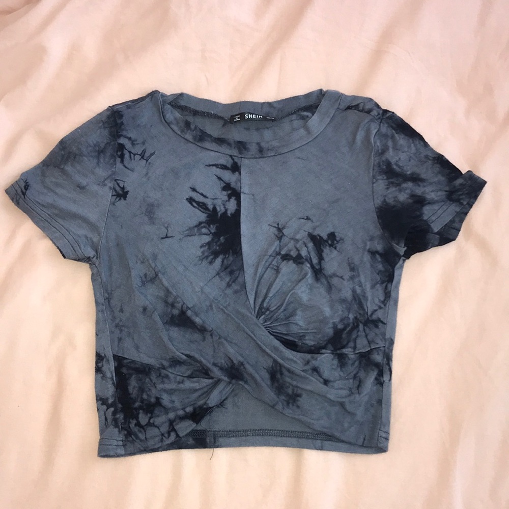 SHEIN Cropped marble top